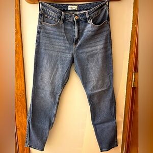 Abercrombie The Skinny High Rise Jean